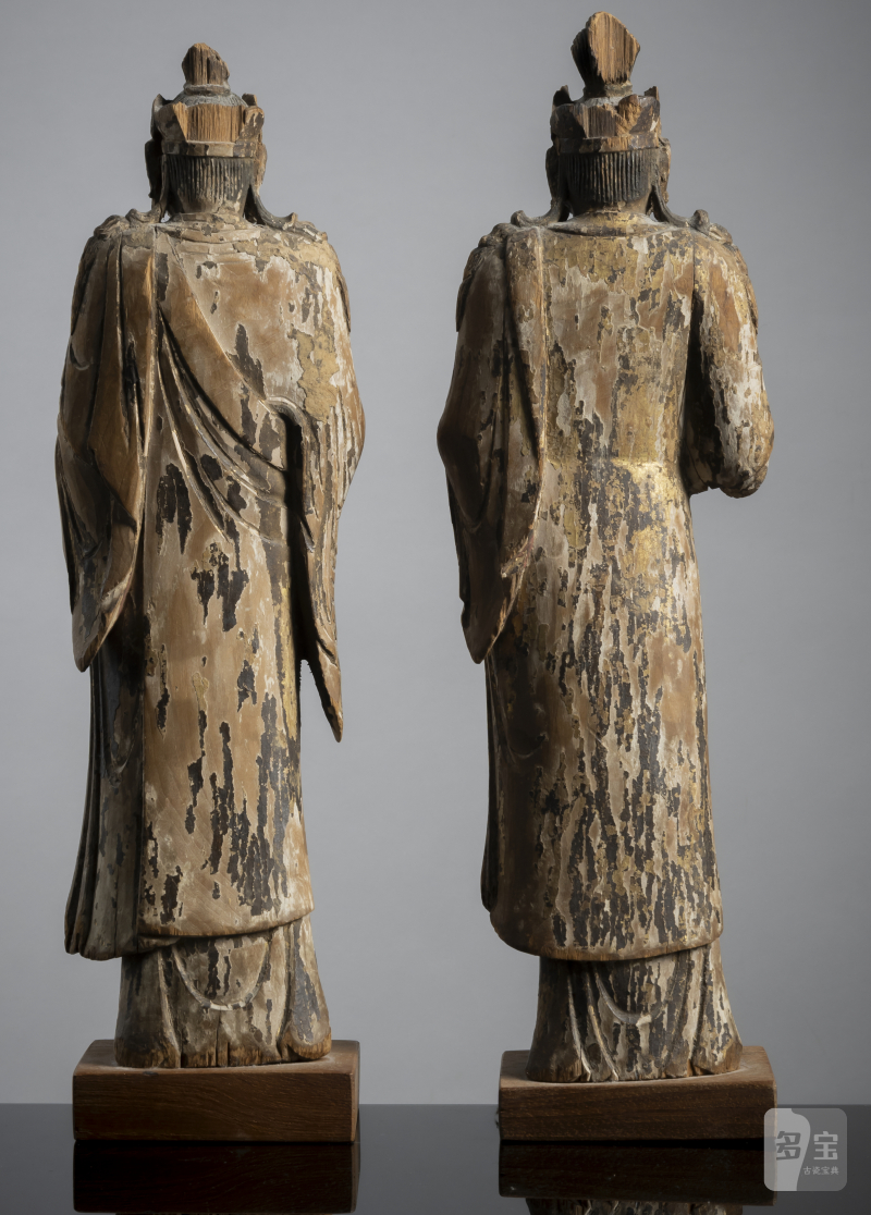 TWO WOOD FIGURES OF BODHISATTVAS - 图2
